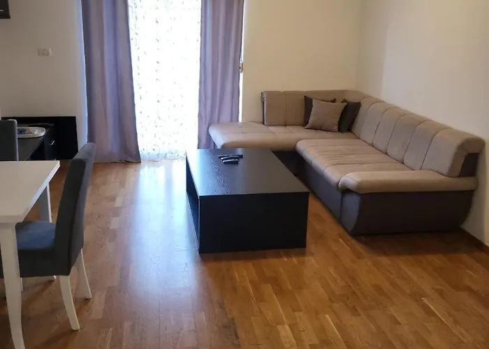 Angelika Kvart Apartment *